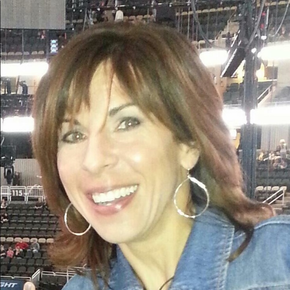 Meet your Posher, Elaine